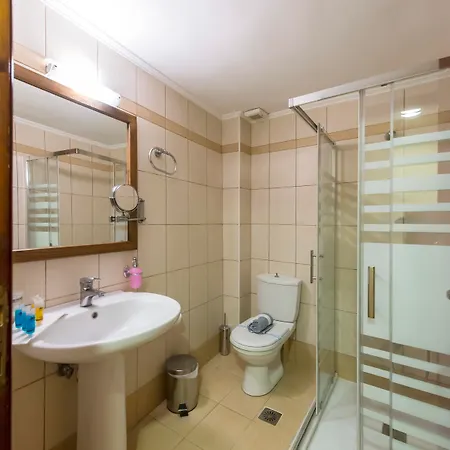 Akrogiali Hotel