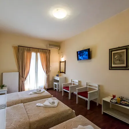 Hotel Akrogiali 2*