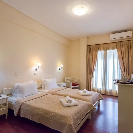 Hotel Akrogiali 2*